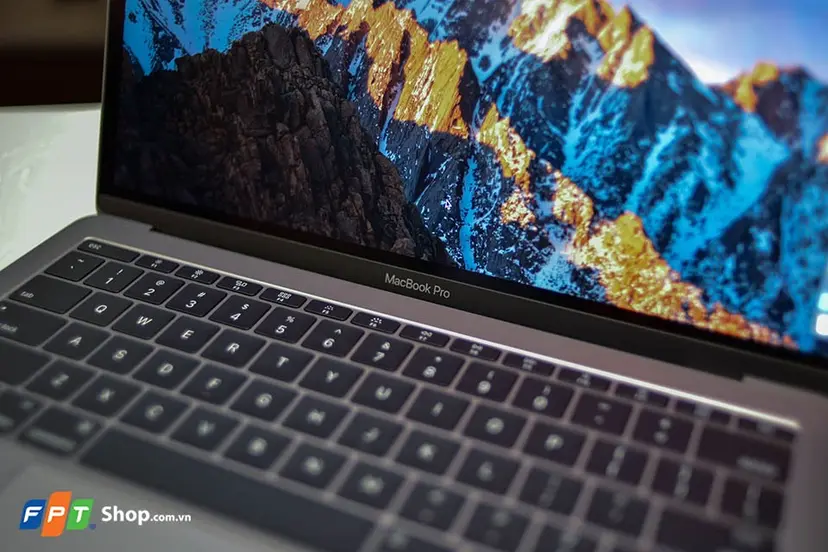 MacBook Pro 2017 i5 13 inch 8GB/256GB | Chính hãng, khuyến mãi hấp dẫn